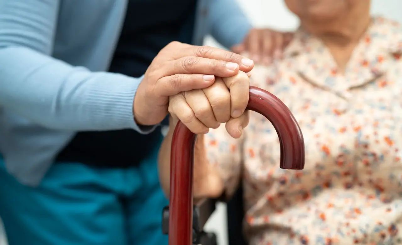 Parkinson: ecco il rischio invisibile che arriva dai pesticidi. Ecco cosa non ti dicono Immagine selezionata