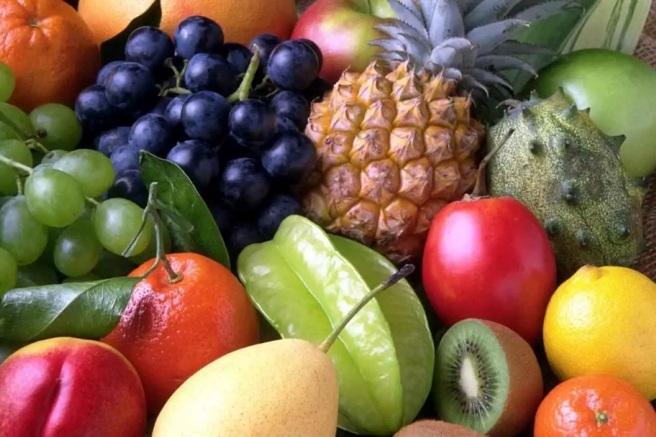 Perché è meglio non consumare grandi quantità di frutta in un unico pasto? Perché è meglio non consumare grandi quantità di frutta in un unico pasto?