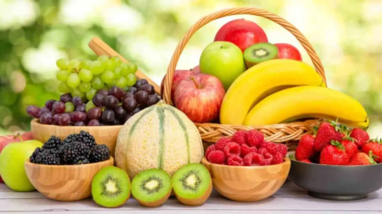 Perché è meglio non consumare grandi quantità di frutta in un unico pasto? Perché è meglio non consumare grandi quantità di frutta in un unico pasto?