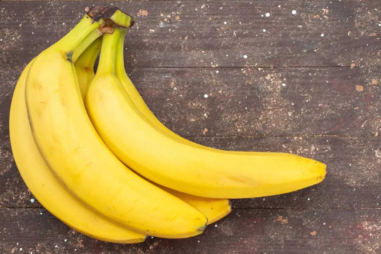 Bucce di banana per piante più forti: scopri i benefici immediati Bucce di banana per piante più forti: scopri i benefici immediati
